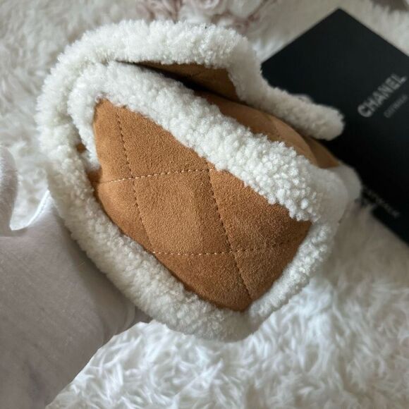 Sold Chanel Coco Neige Teddy Brown Quilted Shearling Suede Leather Classic Flap - Picture 9 of 15